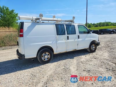 Trzecie zdjęcie samochodu z tyłu: 2013 CHEVROLET EXPRESS G2500 VIN:1GCWGFCA7D1902884 - miniatura