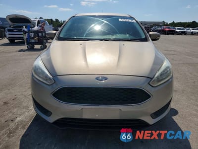 Piąte zdjęcie samochodu w środku: 2016 FORD FOCUS SE VIN:1FADP3K25GL236896 - miniatura
