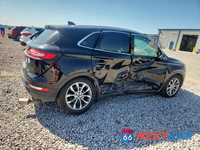 Trzecie zdjęcie samochodu z tyłu: 2017 LINCOLN MKC SELECT VIN:5LMCJ2C92HUL04895 - miniatura