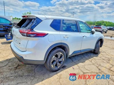Trzecie zdjęcie samochodu z tyłu: 2024 NISSAN ROGUE SV VIN:5N1BT3BA4RC692164 - miniatura