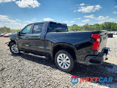 Drugie zdjęcie samochodu z przodu: 2021 CHEVROLET SILVERADO C1500 CUSTOM VIN:1GCPWBEH0MZ409141 - miniatura