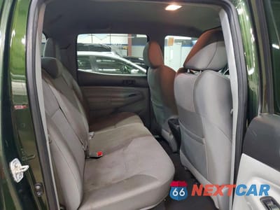 Zdjęcie 10 z 12 samochodu: 2012 TOYOTA TACOMA DOUBLE CAB VIN:3TMLU4EN7CM096689 - miniatura