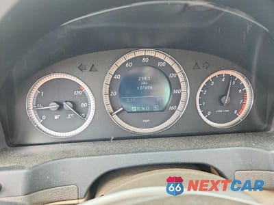 Zdjęcie 9 z 12 samochodu: 2009 MERCEDES-BENZ C 300 VIN:WDDGF54X09R050669 - miniatura