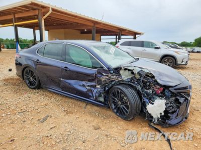 Czwarte zdjęcie samochodu z boku: 2021 TOYOTA CAMRY XSE VIN:4T1K31AK3MU029458 - miniatura