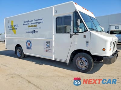 Czwarte zdjęcie samochodu z boku: 2013 FORD E-450 VIN:1F65F5KY8D0A10756 - miniatura