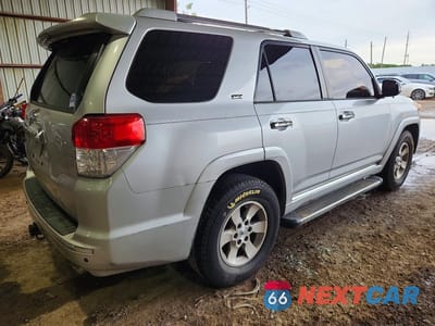 Trzecie zdjęcie samochodu z tyłu: 2011 TOYOTA 4RUNNER SR5 VIN:JTEZU5JR3B5029497 - miniatura