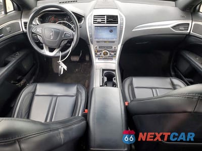 Zdjęcie 8 z 12 samochodu: 2020 LINCOLN MKZ VIN:3LN6L5A9XLR619569 - miniatura
