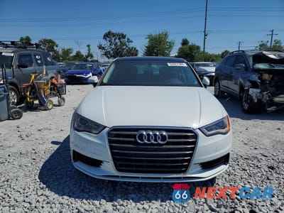 Piąte zdjęcie samochodu w środku: 2015 AUDI A3 PREMIUM VIN:WAUACGFF1F1139652 - miniatura