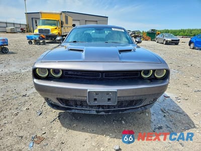 Piąte zdjęcie samochodu w środku: 2019 DODGE CHALLENGER SXT VIN:2C3CDZAG9KH736391 - miniatura