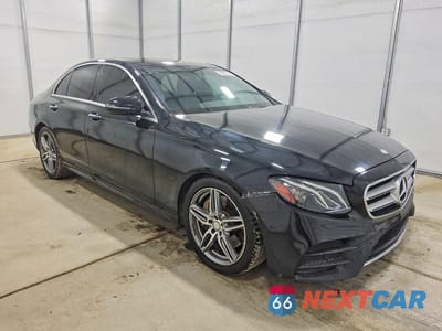 Czwarte zdjęcie samochodu z boku: 2017 MERCEDES-BENZ E 300 VIN:WDDZF4JB4HA191396 - miniatura