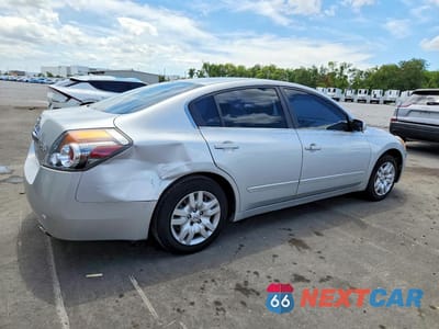 Trzecie zdjęcie samochodu z tyłu: 2012 NISSAN ALTIMA 2.5 VIN:1N4AL2AP6CC210954 - miniatura