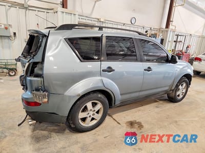 Trzecie zdjęcie samochodu z tyłu: 2007 MITSUBISHI OUTLANDER ES VIN:JA4MS31X77Z011862 - miniatura