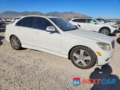 Czwarte zdjęcie samochodu z boku: 2008 MERCEDES-BENZ C 300 VIN:WDDGF54X88F081913 - miniatura