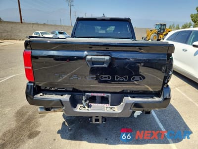 Zdjęcie 6 z 13 samochodu: 2025 TOYOTA TACOMA SR5 VIN:3TMKB5FN9SM039933 - miniatura