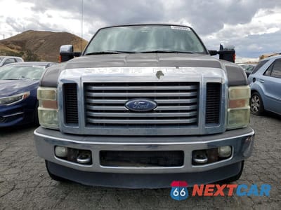 Piąte zdjęcie samochodu w środku: 2008 FORD F350 SRW SUPER DUTY VIN:1FTSW31R08EC56207 - miniatura