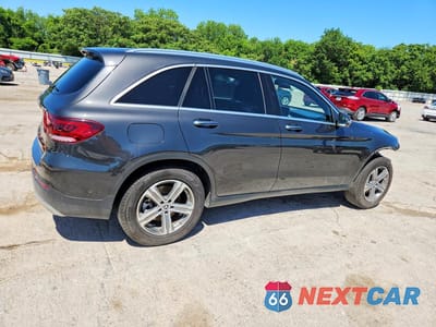 Trzecie zdjęcie samochodu z tyłu: 2021 MERCEDES-BENZ GLC 300 VIN:W1N0G8DB9MV285210 - miniatura