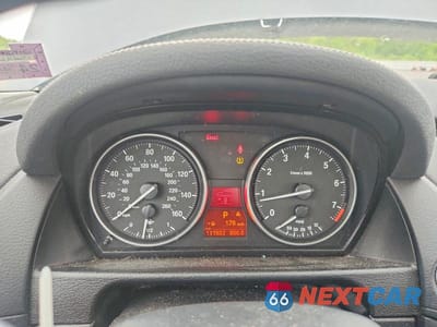 Zdjęcie 9 z 12 samochodu: 2015 BMW X1 XDRIVE28I VIN:WBAVL1C56FVY39234 - miniatura
