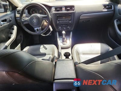 Zdjęcie 8 z 12 samochodu: 2014 VOLKSWAGEN JETTA TDI VIN:3VWLL7AJXEM374363 - miniatura