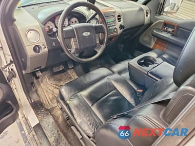 Zdjęcie 8 z 12 samochodu: 2004 FORD F150 VIN:1FTPX12534NB67521 - miniatura