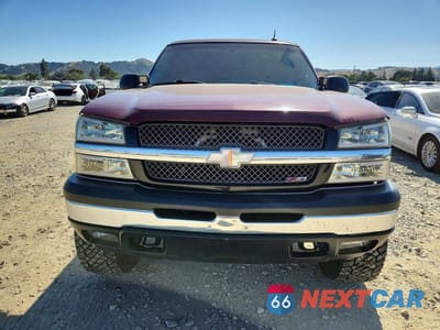 Piąte zdjęcie samochodu w środku: 2003 CHEVROLET SILVERADO K1500 VIN:1GCEK19T23E180267 - miniatura