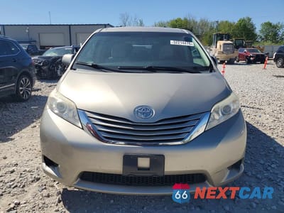 Piąte zdjęcie samochodu w środku: 2016 TOYOTA SIENNA LE VIN:5TDJK3DC1GS134883 - miniatura