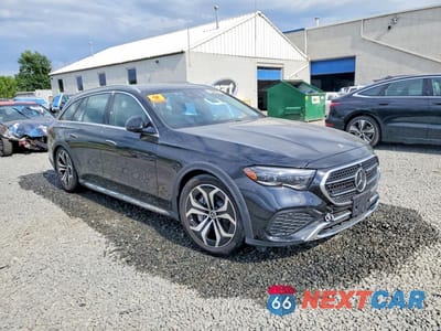 Czwarte zdjęcie samochodu z boku: 2025 MERCEDES-BENZ E 450 4M ALL TERRAIN VIN:W1KLH6FB0SA114665 - miniatura