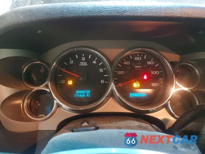 Zdjęcie 9 z 12 samochodu: 2008 GMC SIERRA 1500 VIN:2GTEK19J281326450 - miniatura