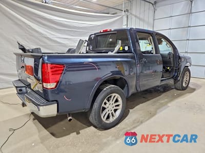 Trzecie zdjęcie samochodu z tyłu: 2015 NISSAN TITAN SL VIN:1N6AA0EC7FN501853 - miniatura