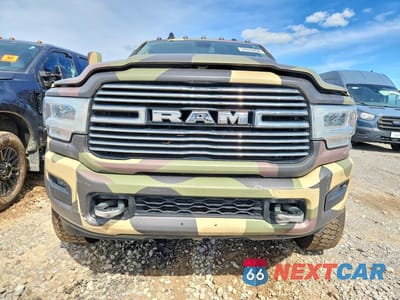 Piąte zdjęcie samochodu w środku: 2020 RAM 5500 VIN:3C7WRNEL4LG304984 - miniatura