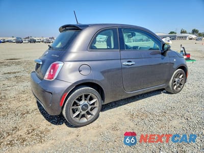 Trzecie zdjęcie samochodu z tyłu: 2019 FIAT 500 POP VIN:3C3CFFKH8KT686395 - miniatura