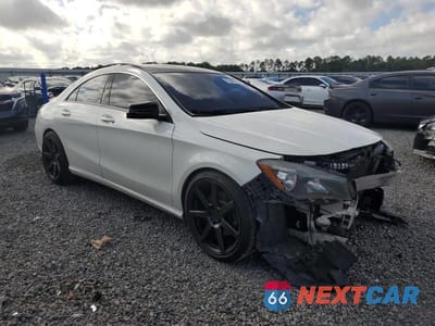 Czwarte zdjęcie samochodu z boku: 2014 MERCEDES-BENZ CLA 250 VIN:WDDSJ4EB0EN059931 - miniatura
