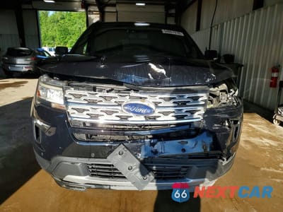 Piąte zdjęcie samochodu w środku: 2019 FORD EXPLORER XLT VIN:1FM5K8D87KGA86184 - miniatura