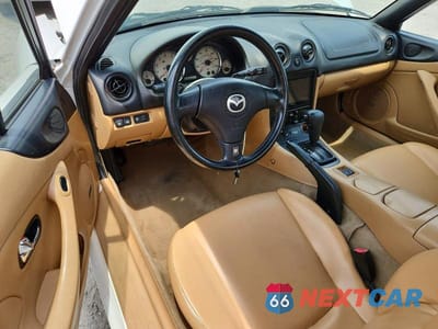 Zdjęcie 8 z 12 samochodu: 2001 MAZDA MX-5 MIATA BASE VIN:JM1NB353510207408 - miniatura