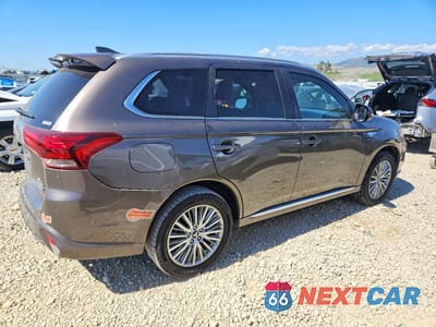 Trzecie zdjęcie samochodu z tyłu: 2019 MITSUBISHI OUTLANDER SEL VIN:JA4J24A54KZ050411 - miniatura