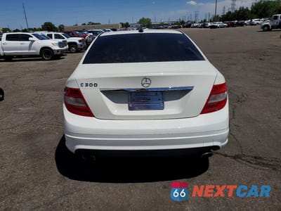 Zdjęcie 6 z 12 samochodu: 2010 MERCEDES-BENZ C 300 VIN:WDDGF5EB2AF360721 - miniatura