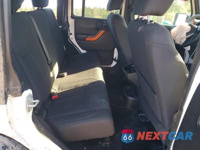 Zdjęcie 10 z 12 samochodu: 2018 JEEP WRANGLER UNLIMITED SPORT VIN:1C4BJWDG4JL860113 - miniatura