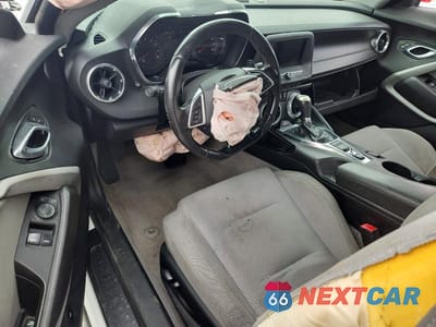 Zdjęcie 8 z 12 samochodu: 2019 CHEVROLET CAMARO LS VIN:1G1FB1RS5K0126803 - miniatura