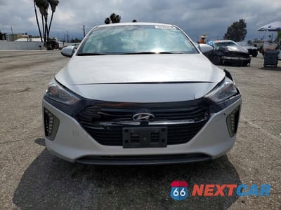 Piąte zdjęcie samochodu w środku: 2017 HYUNDAI IONIQ SEL VIN:KMHC75LC0HU049503 - miniatura