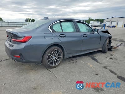 Trzecie zdjęcie samochodu z tyłu: 2021 BMW 330XI VIN:3MW5R7J01M8B70993 - miniatura