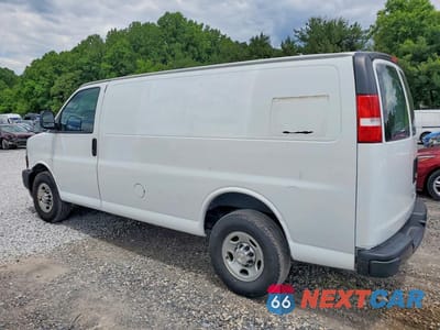 Drugie zdjęcie samochodu z przodu: 2021 CHEVROLET EXPRESS G2500 VIN:1GCWGAF72M1188729 - miniatura