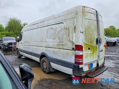 Drugie zdjęcie samochodu z przodu: 2011 MERCEDES-BENZ SPRINTER 2500 VIN:WD3PE8CC1B5531728 - miniatura