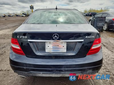 Zdjęcie 6 z 12 samochodu: 2012 MERCEDES-BENZ C 250 4MATIC VIN:WDDGF8FBXCA741295 - miniatura