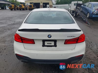 Zdjęcie 6 z 12 samochodu: 2019 BMW 530XE VIN:WBAJB1C55KB376242 - miniatura
