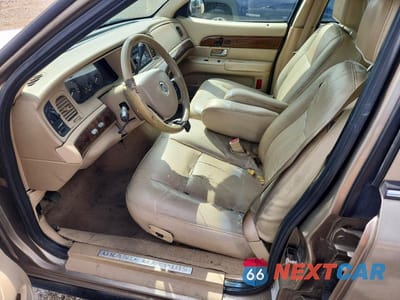 Zdjęcie 7 z 12 samochodu: 2006 MERCURY GRAND MARQUIS LS VIN:2MEHM75V66X649914 - miniatura