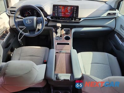 Zdjęcie 8 z 13 samochodu: 2022 TOYOTA SIENNA LE VIN:5TDKRKEC7NS083332 - miniatura