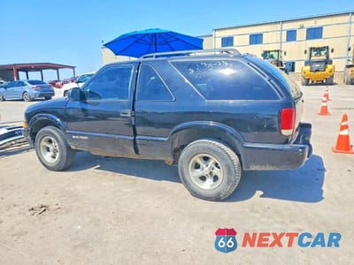 Drugie zdjęcie samochodu z przodu: 2005 CHEVROLET BLAZER VIN:1GNCS18XX5K107672 - miniatura
