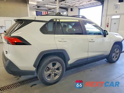 Trzecie zdjęcie samochodu z tyłu: 2023 TOYOTA RAV4 XLE VIN:2T3P1RFVXPC344901 - miniatura