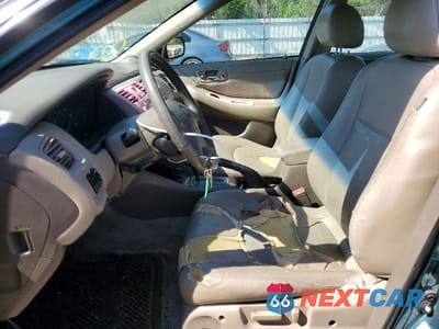 Zdjęcie 7 z 13 samochodu: 2002 HONDA ACCORD EX VIN:1HGCG16582A041086 - miniatura