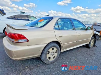 Trzecie zdjęcie samochodu z tyłu: 2001 HONDA ACCORD EX VIN:1HGCG165X1A054274 - miniatura