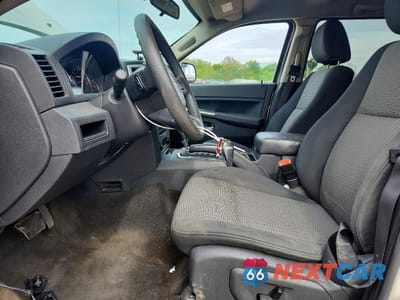 Zdjęcie 7 z 13 samochodu: 2010 JEEP GRAND CHEROKEE LAREDO VIN:1J4PR4GK0AC154446 - miniatura